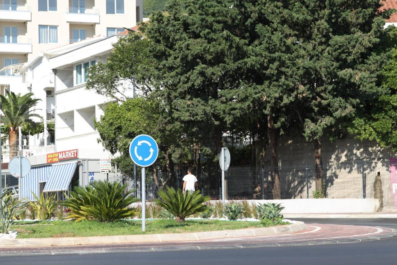 Apartments Becic Budva Bagian luar foto