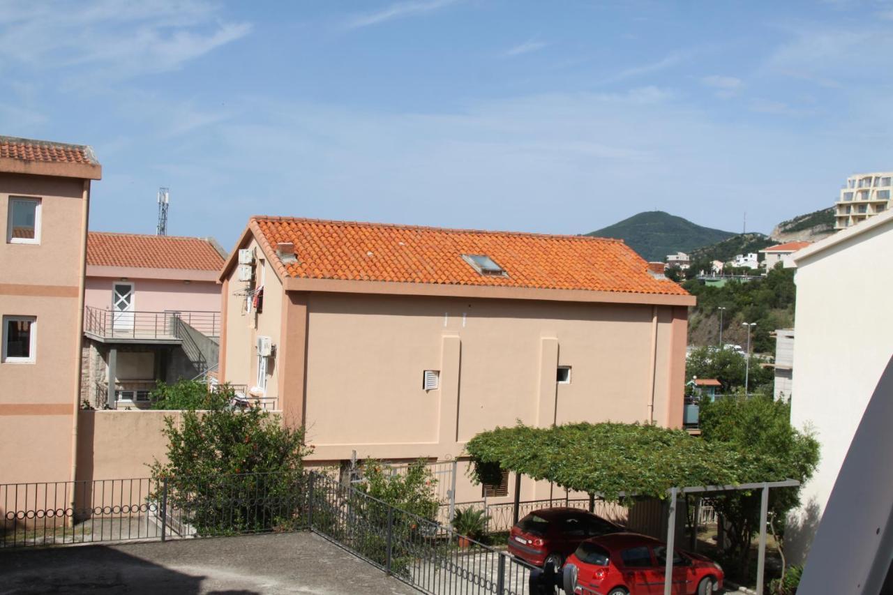 Apartments Becic Budva Bagian luar foto