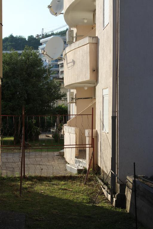 Apartments Becic Budva Bagian luar foto