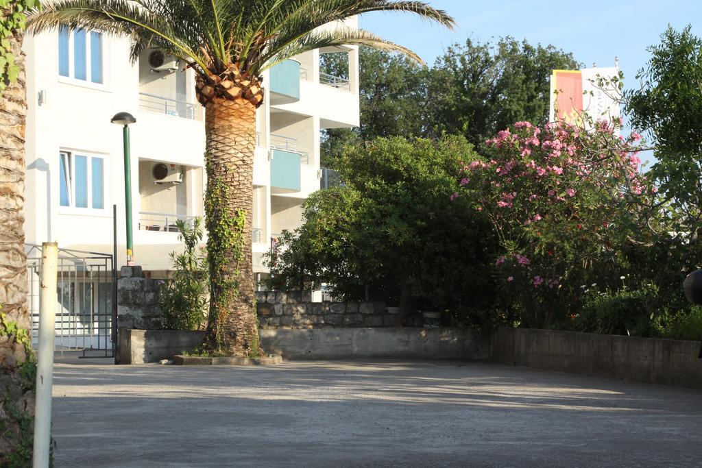 Apartments Becic Budva Bagian luar foto
